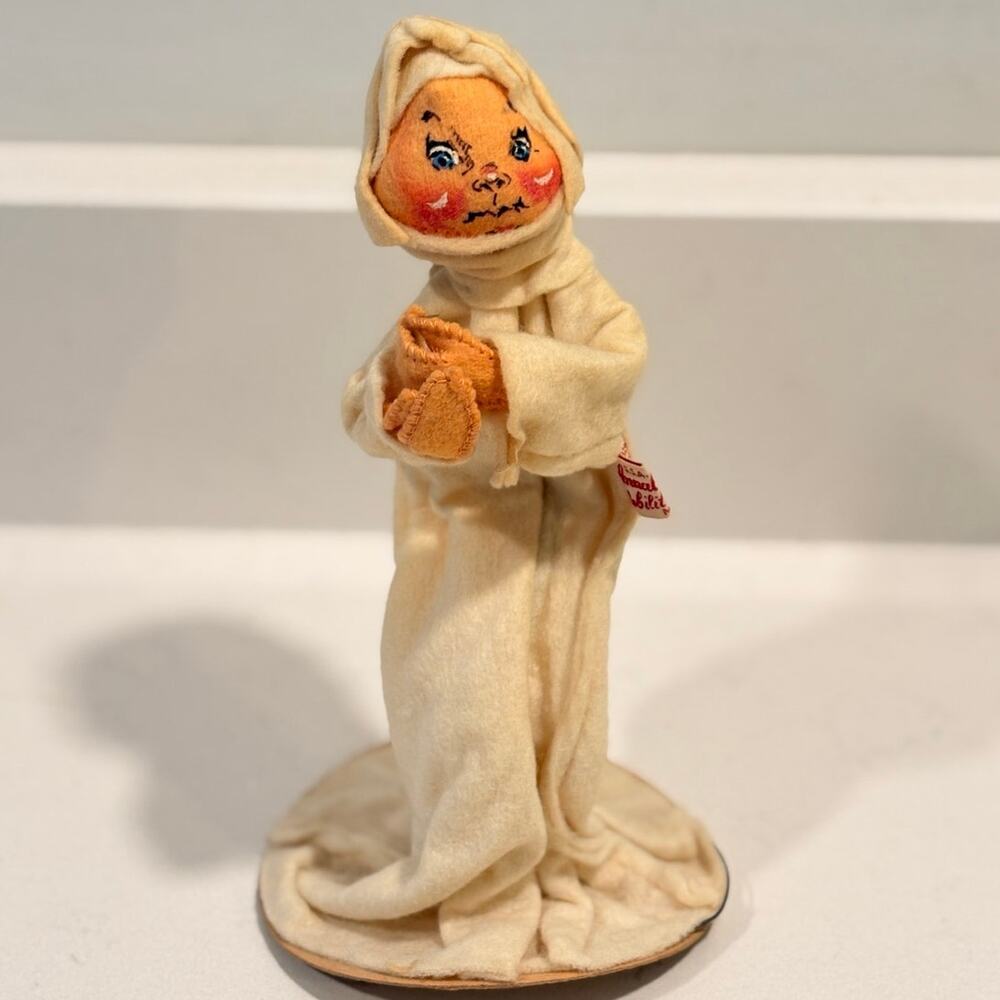 Vintage Annalee Mobilitee Doll Religious Nun Monk Hand Painted Face Felt Doll